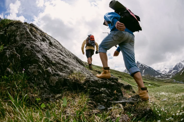 Adventure Travel Companies: How to Choose the Right Outfitter for Your Next Trip